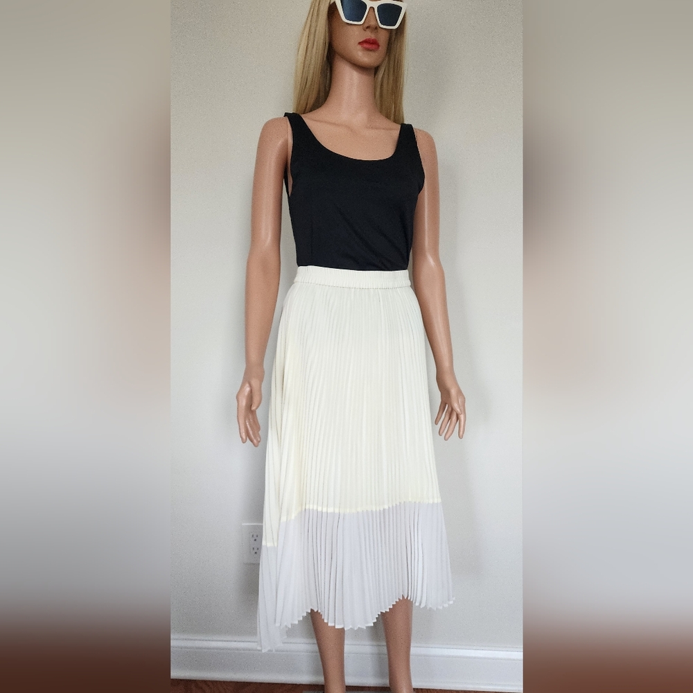 CLUB MONACO WHITE IVORY PLEATED ASYMMETRICAL MIDI SKIRT MEDIUM